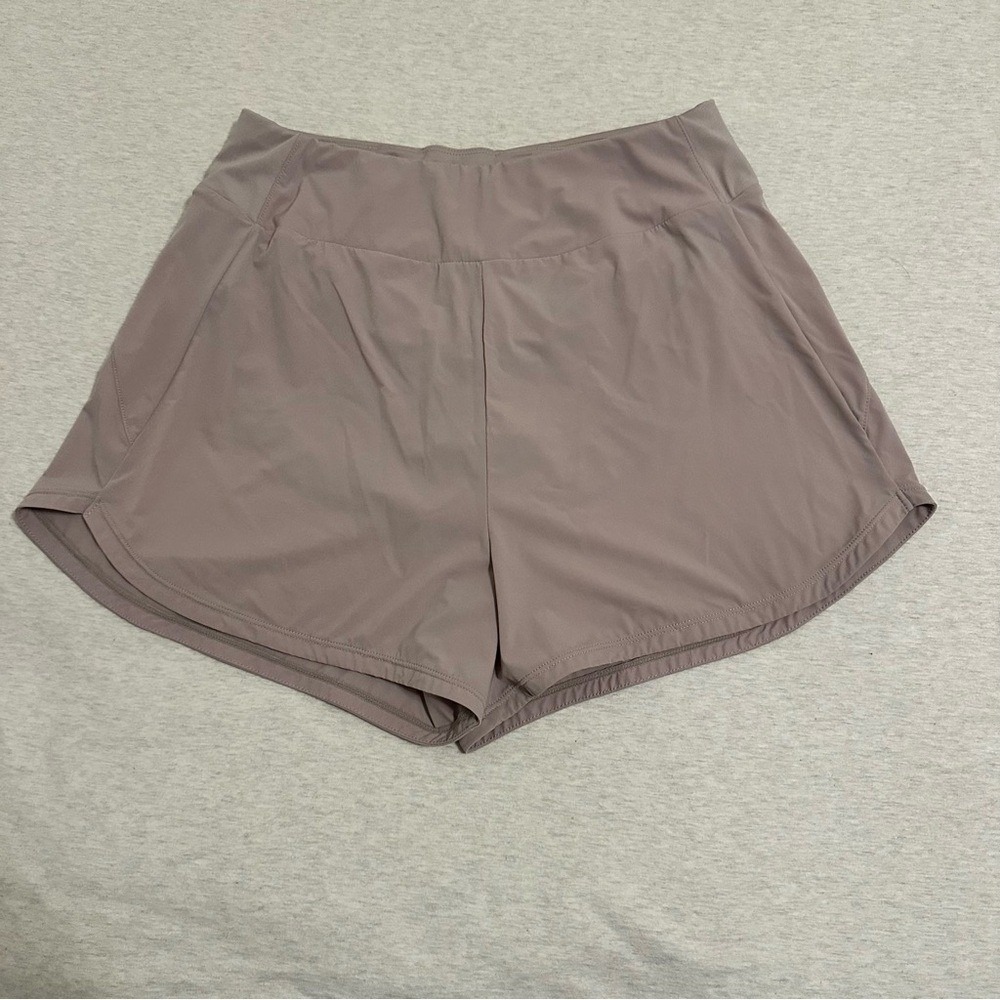 Nike Women's light pinkish grey‎ Athletic Shorts